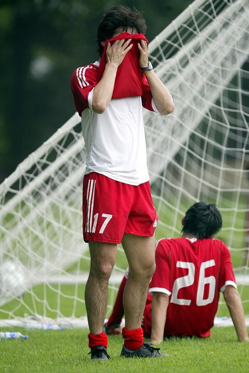 清晨突围战来临，比利亚雷亚尔围绕欧冠队长鼓劲，压力陡增，年轻球员得到机会的简单介绍